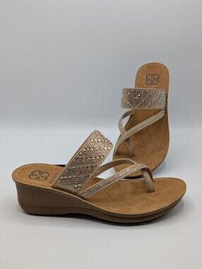 Daisy Fuentes Women's Sandals 8 Tan Rhinestone Thong Memory Foam Wedge